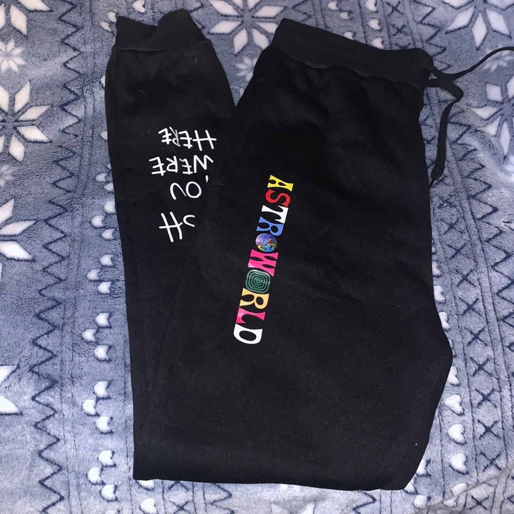 Never warn Travis Scott Astroworld joggers!